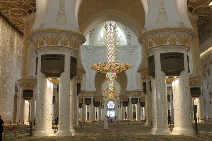 Chandeliers in Grand mosque in Abu Dhabi2