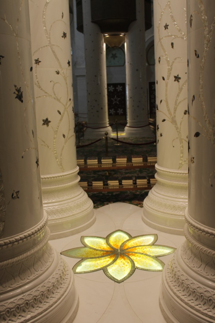 Qu'ran in Grand mosque in Abu Dhabi1