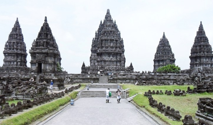 Entrance to Prambanan