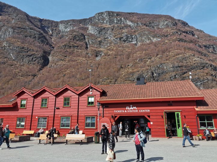 Flambana visiting centre.jpg